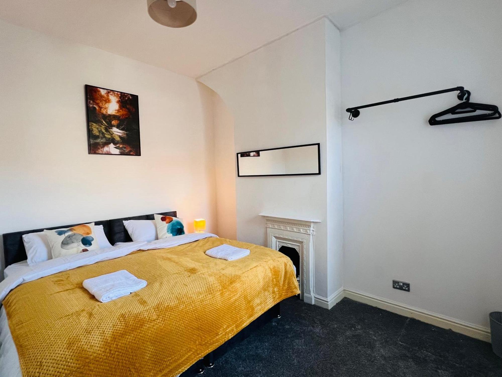 3-bed Stylish * Liverpool