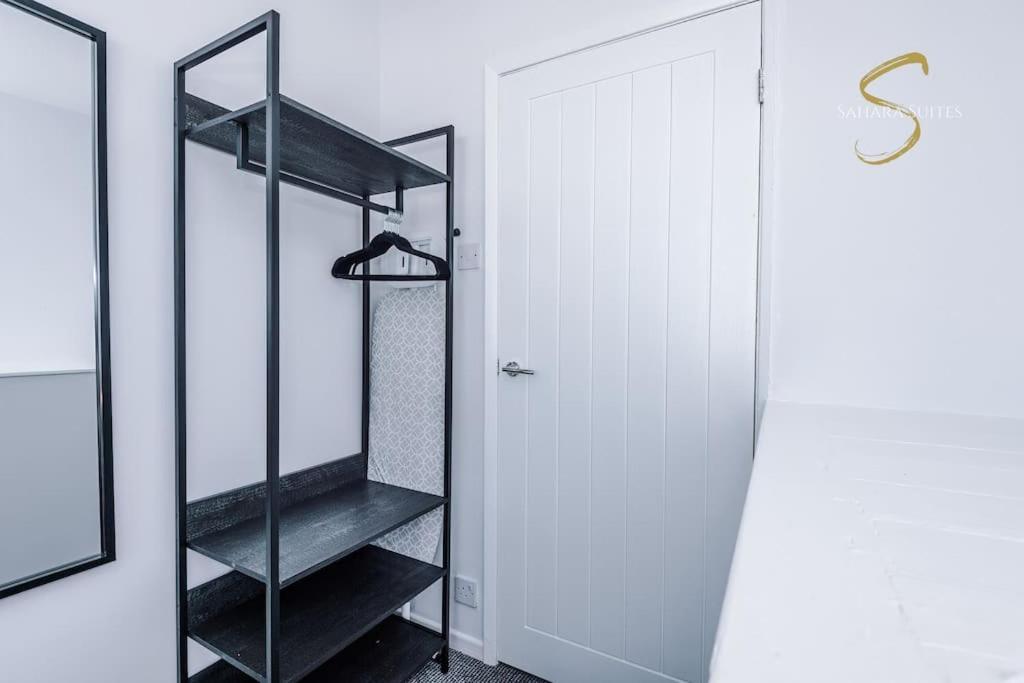 Stylish 3bed - Centre - Parking - Sleep 5 Holiday home Liverpool