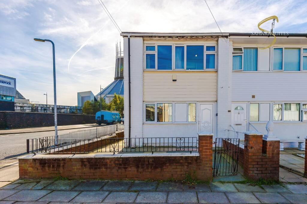 Stylish 3bed - Centre - Parking - Sleep 5 *