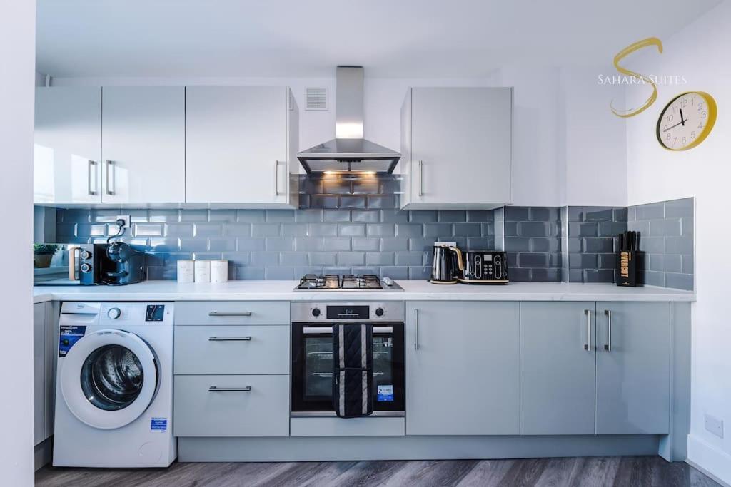 Stylish 3bed - Centre - Parking - Sleep 5 Holiday home Liverpool