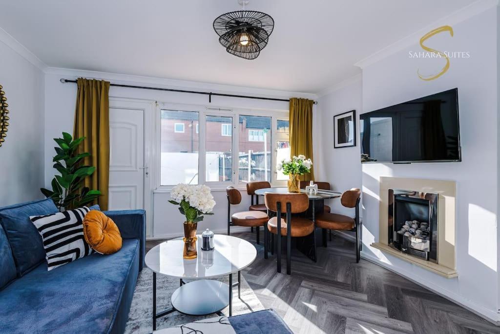 Holiday home Stylish 3bed - Centre - Parking - Sleep 5 Liverpool
