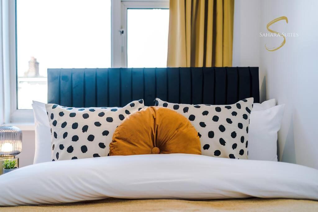 Stylish 3bed - Centre - Parking - Sleep 5 *