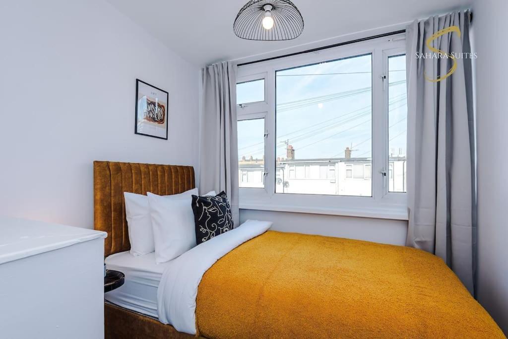 Holiday home Stylish 3bed - Centre - Parking - Sleep 5 Liverpool
