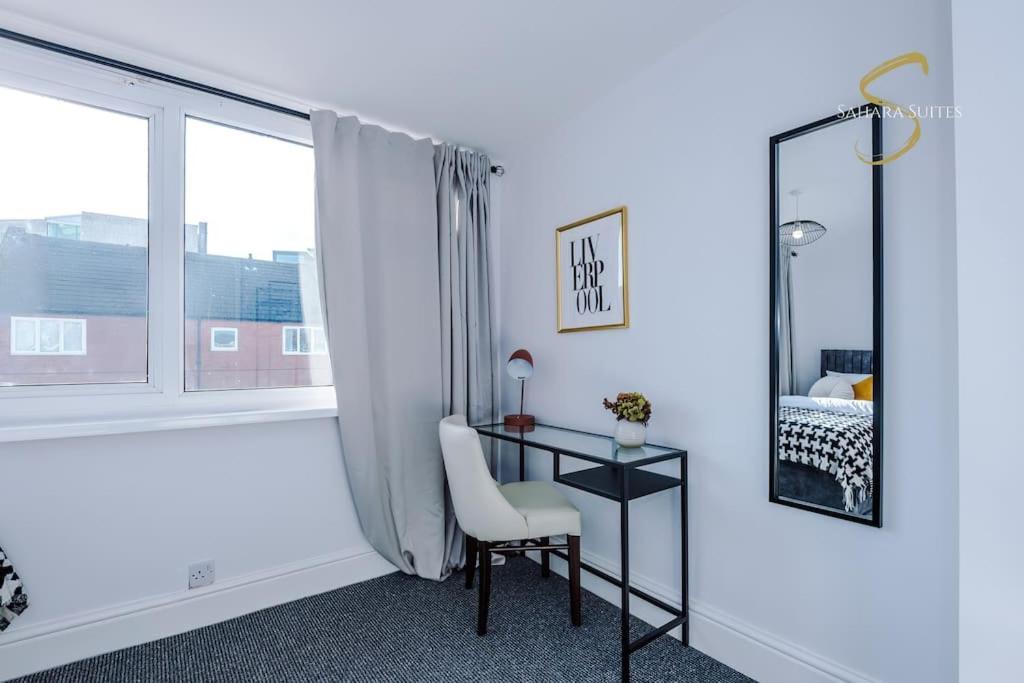 Stylish 3bed - Centre - Parking - Sleep 5 *