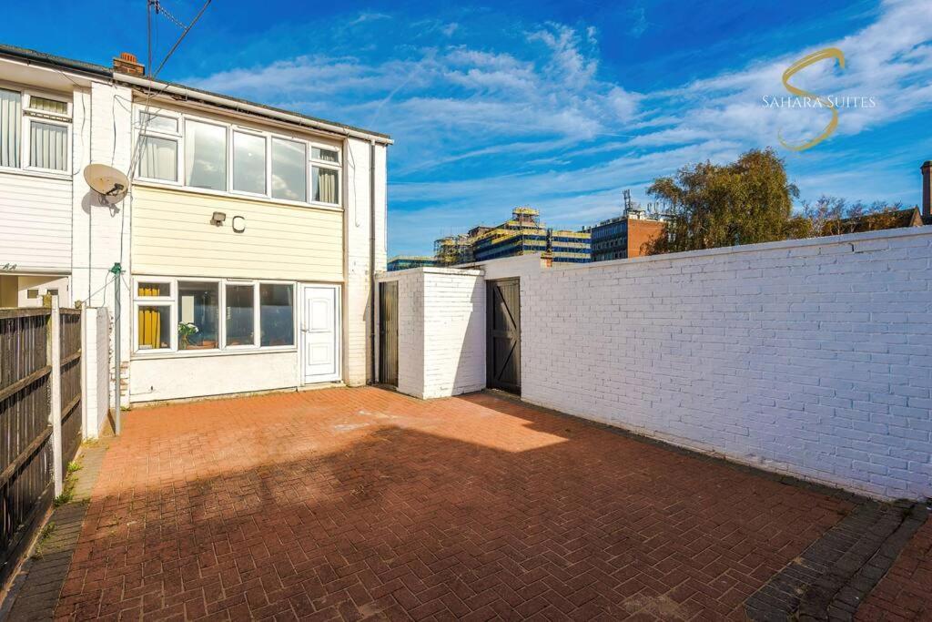 Stylish 3bed - Centre - Parking - Sleep 5 Holiday home Liverpool