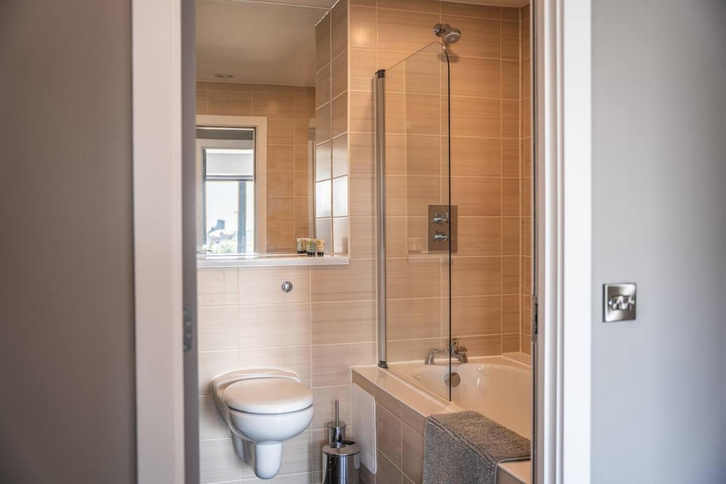 Monarchs Quay 2-bed Flat By Waterfront * Liverpool