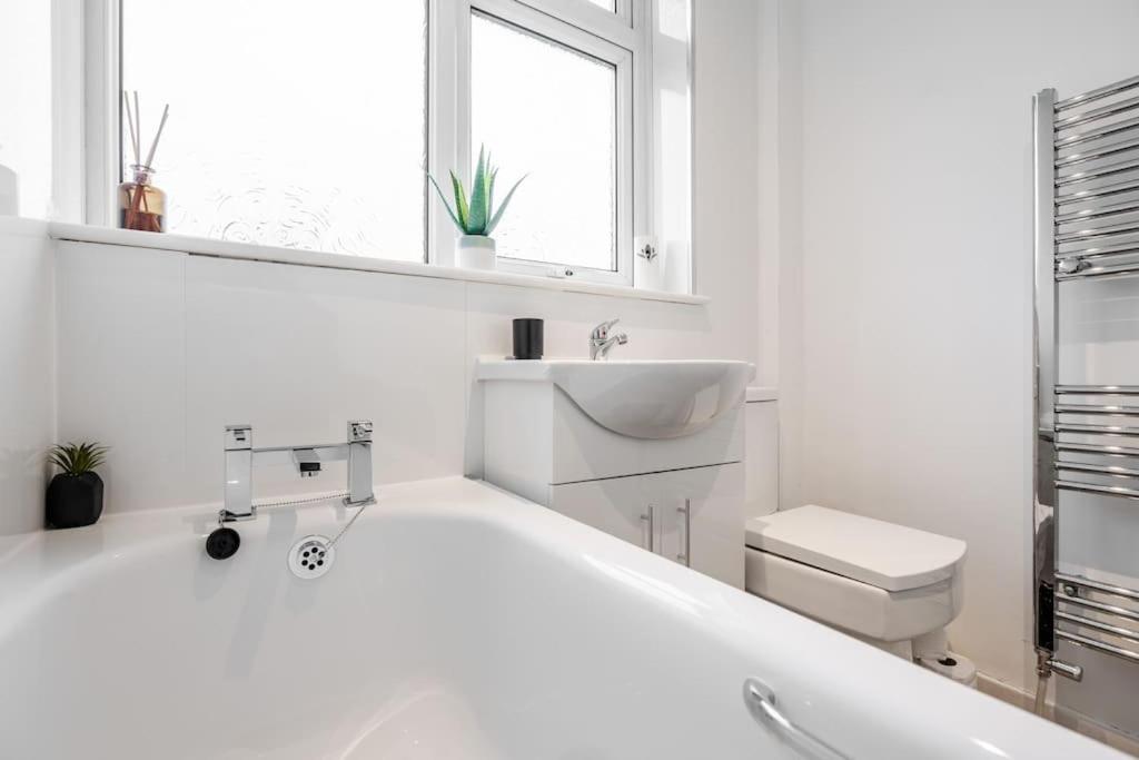 Holiday home Comfy 3 Bedroom - Merseyside *