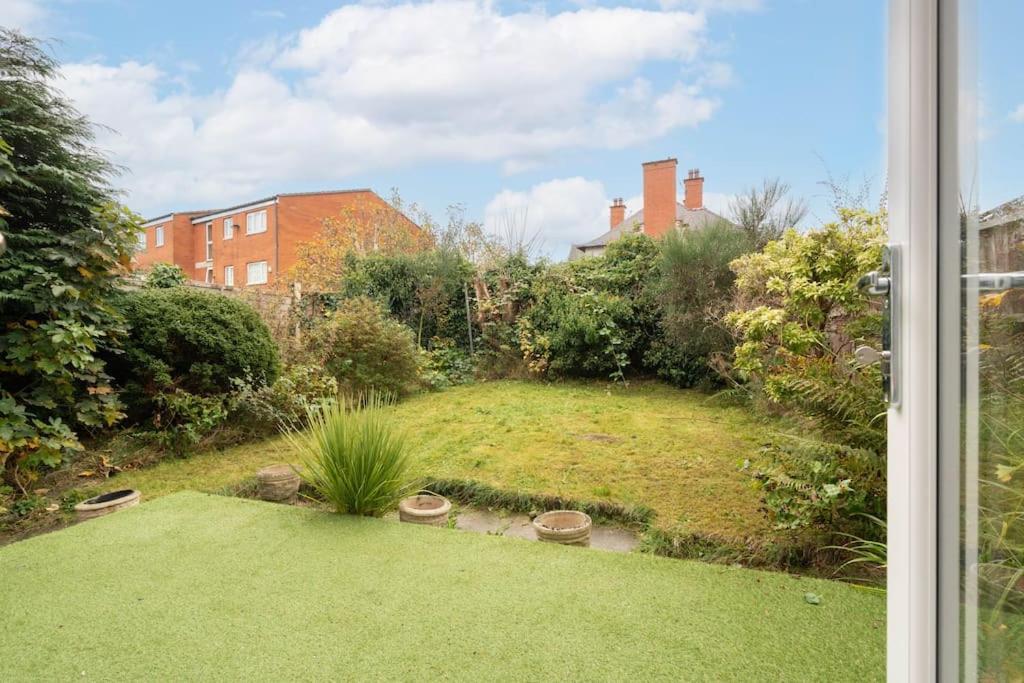 Comfy 3 Bedroom - Merseyside Holiday home