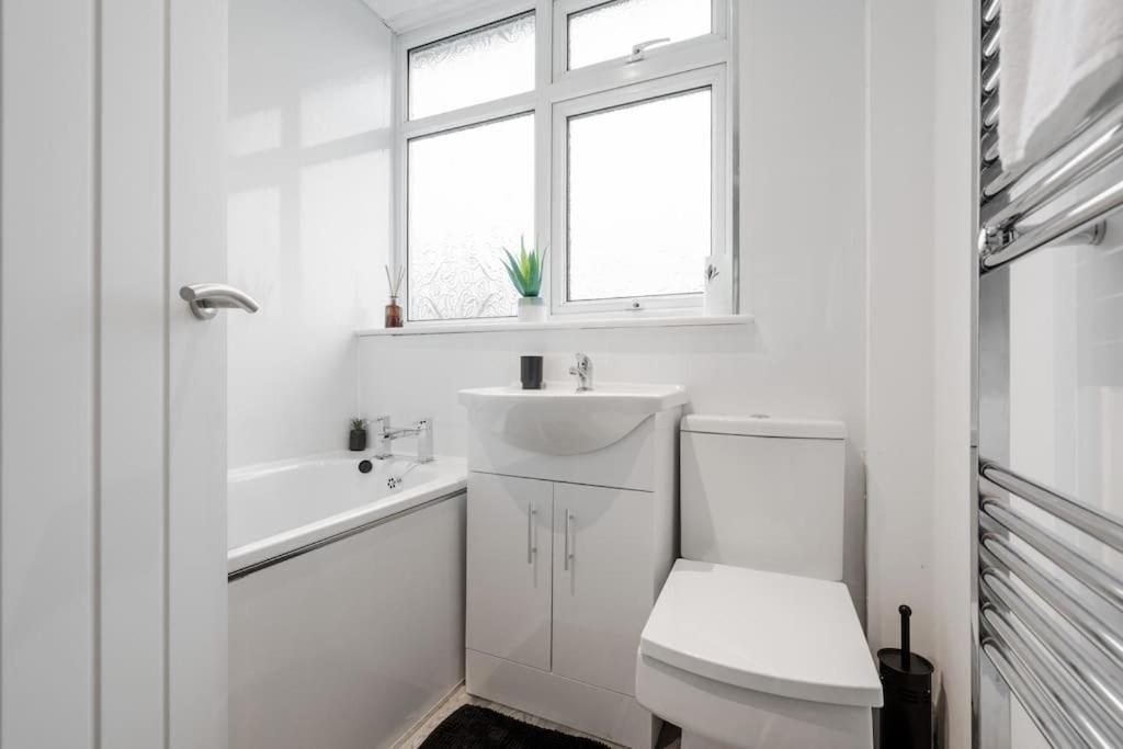Comfy 3 Bedroom - Merseyside *