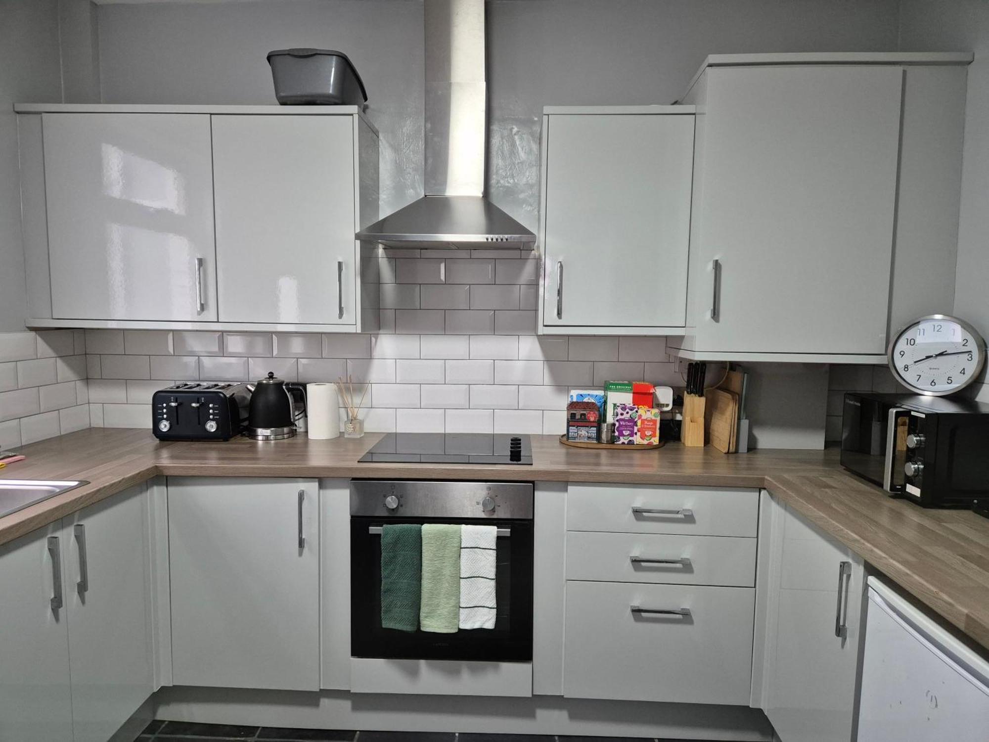 House Next To Anfield Stadium, Goodison Park Homestay
