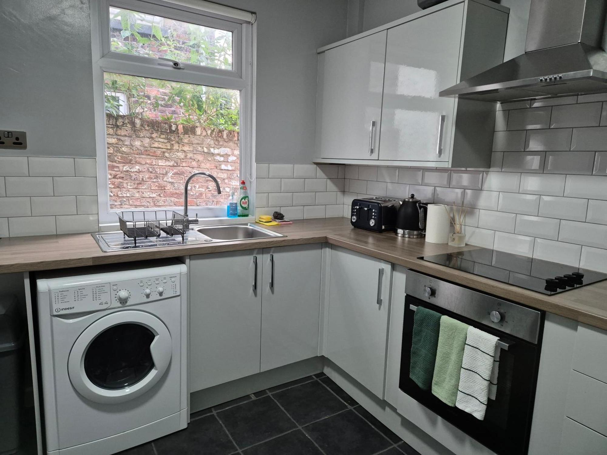 Homestay House Next To Anfield Stadium, Goodison Park Liverpool