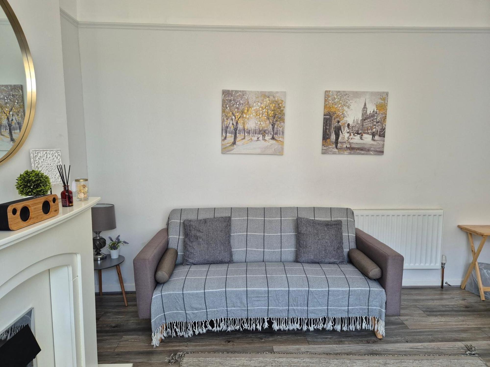 House Next To Anfield Stadium, Goodison Park Homestay Liverpool