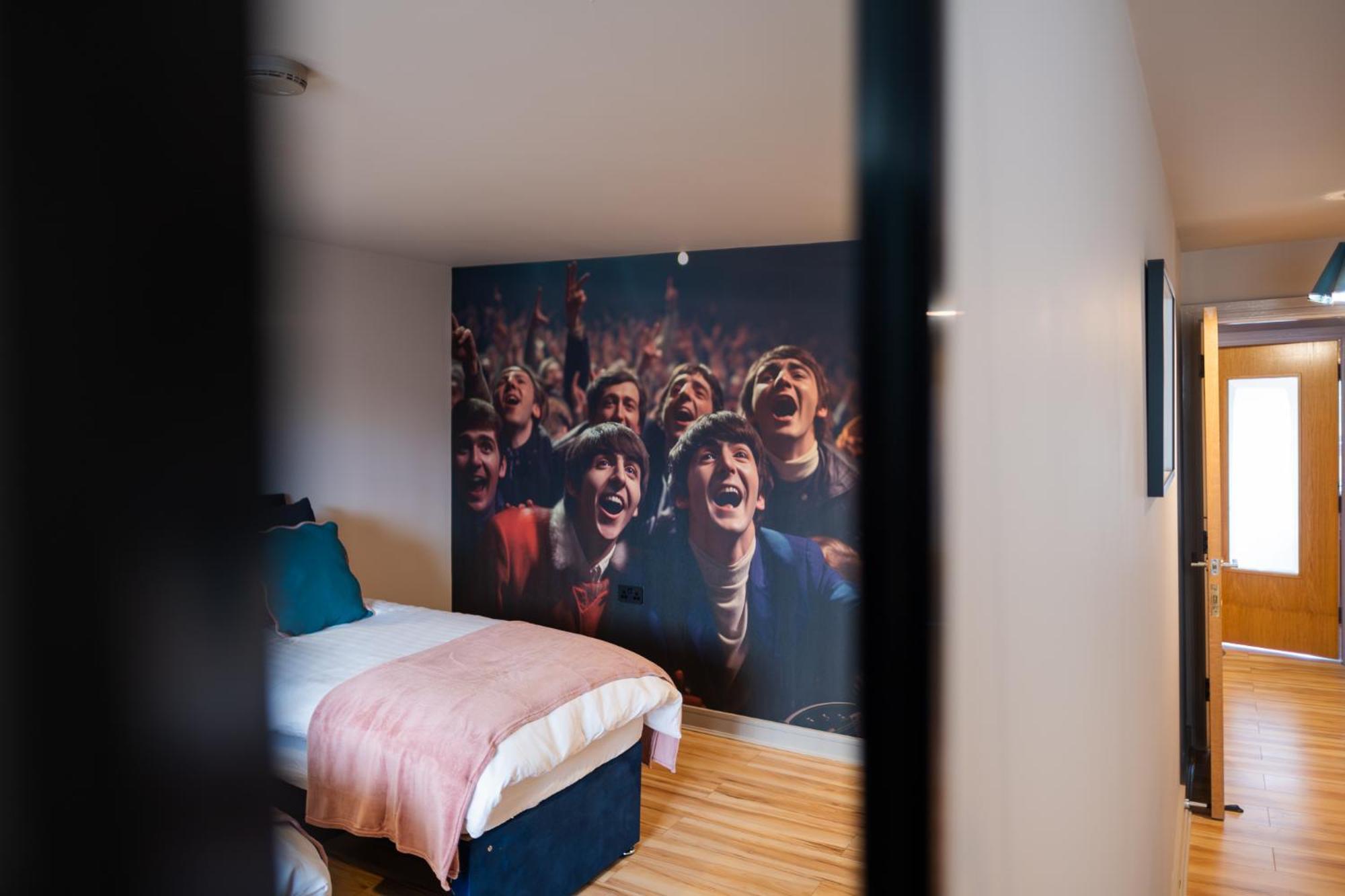 Centre Two Bedroom In The Heart Of