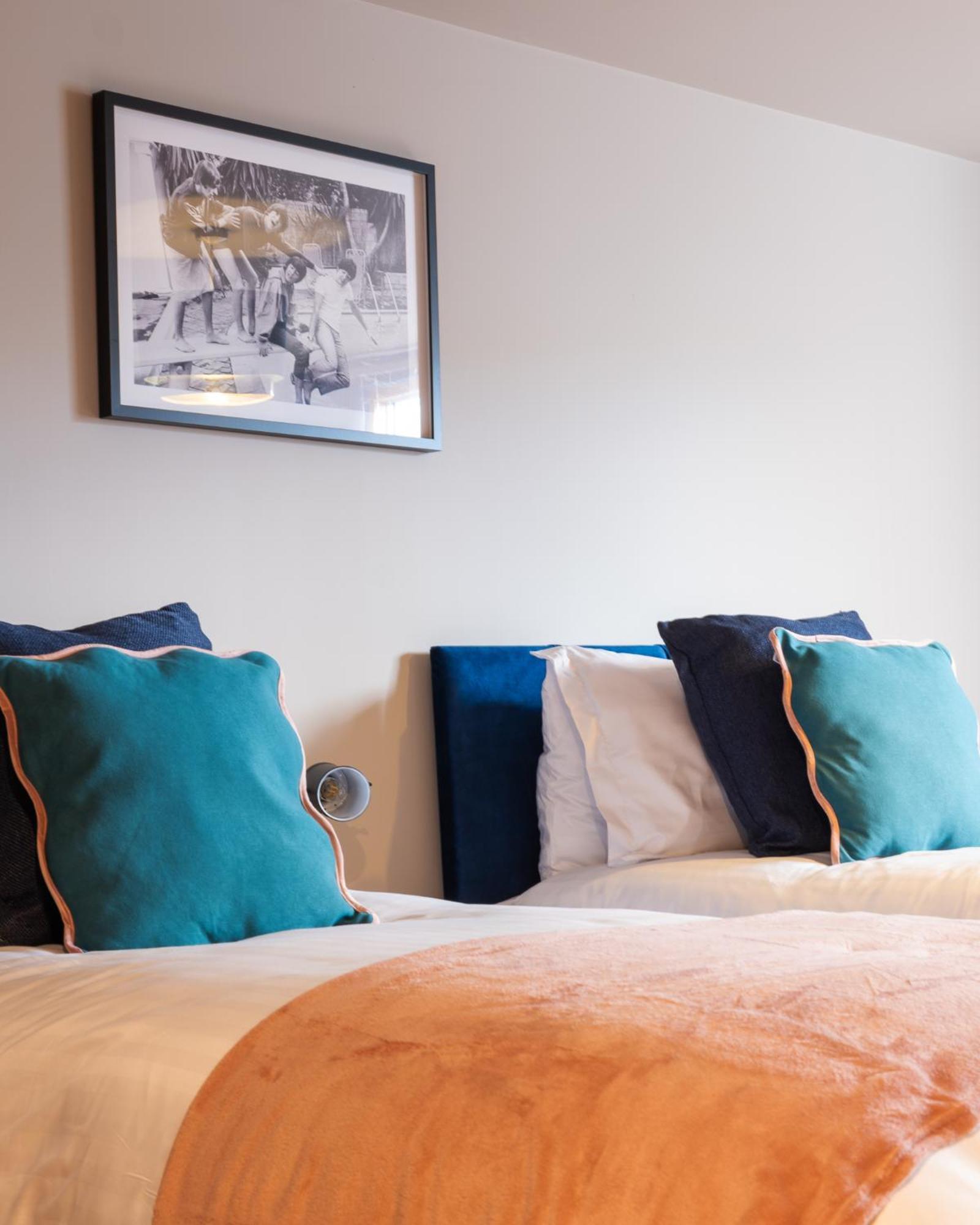 Apartment Centre Two Bedroom In The Heart Of
