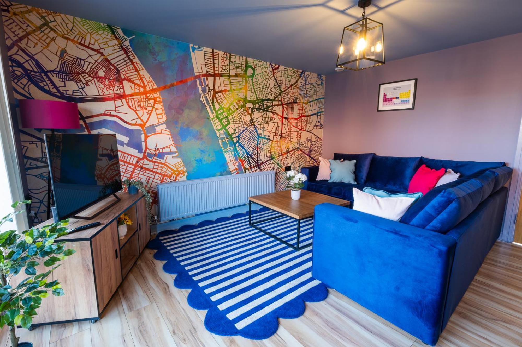 Centre Two Bedroom In The Heart Of *