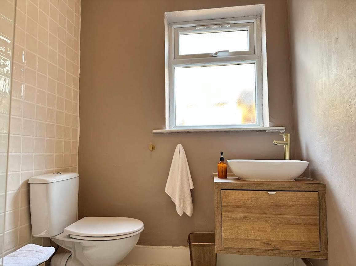 1 Min To Everton Fc Free Parking, Chic Apartment
