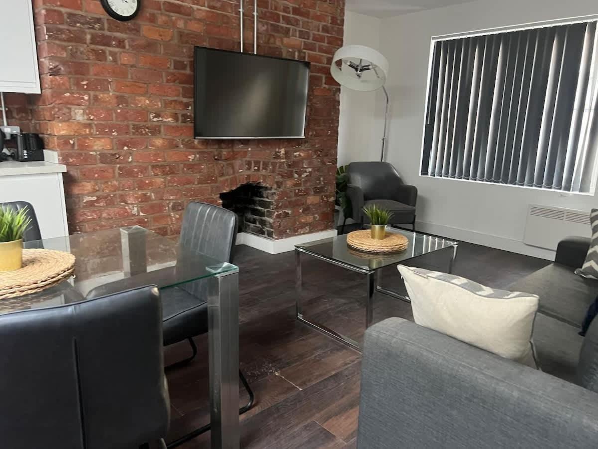 Castle Street 2 Bedroomed Next To The Ivy *