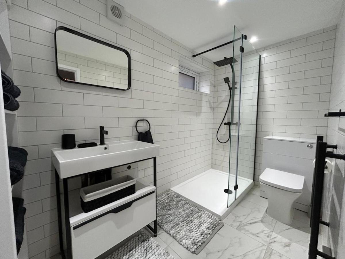 Holiday home Violet's Mossley Hill
