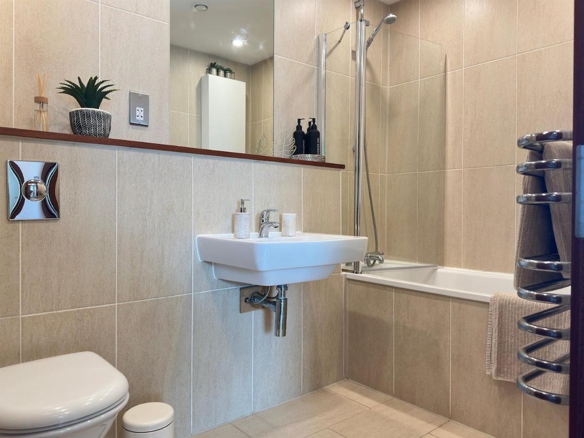 Balcony 60 Inch Tv Penthouse Centre With Views Liverpool