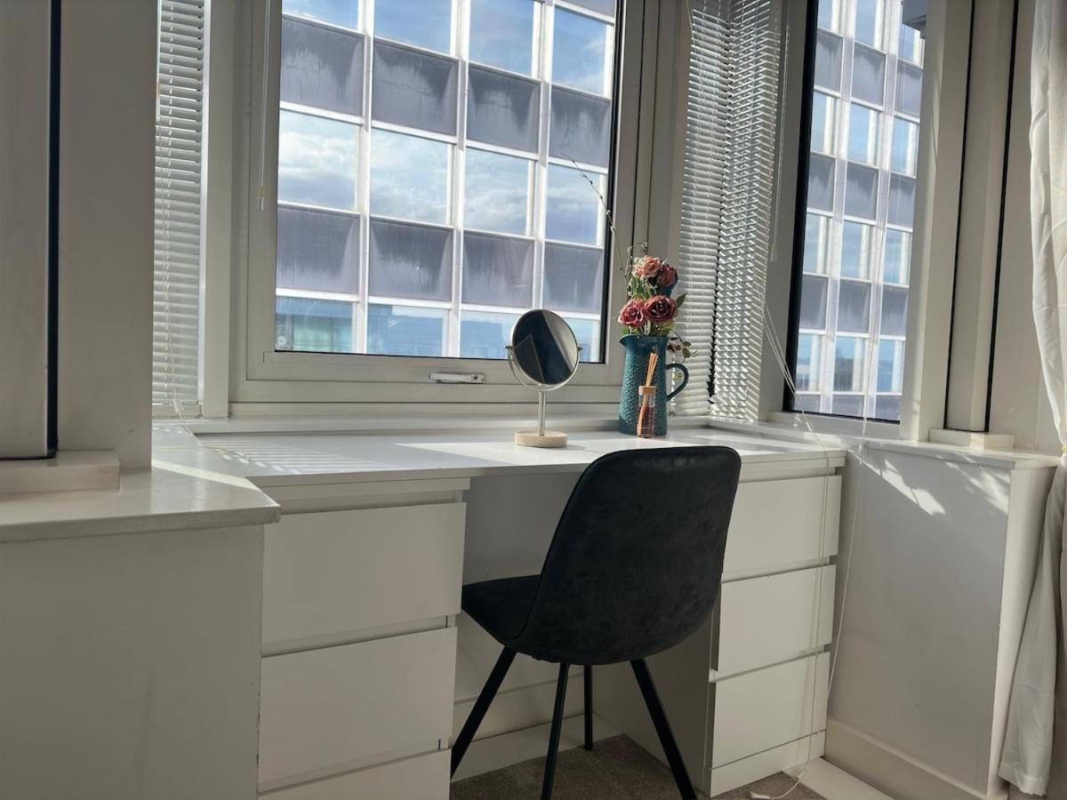 Balcony 60 Inch Tv Penthouse Centre With Views Apartment *