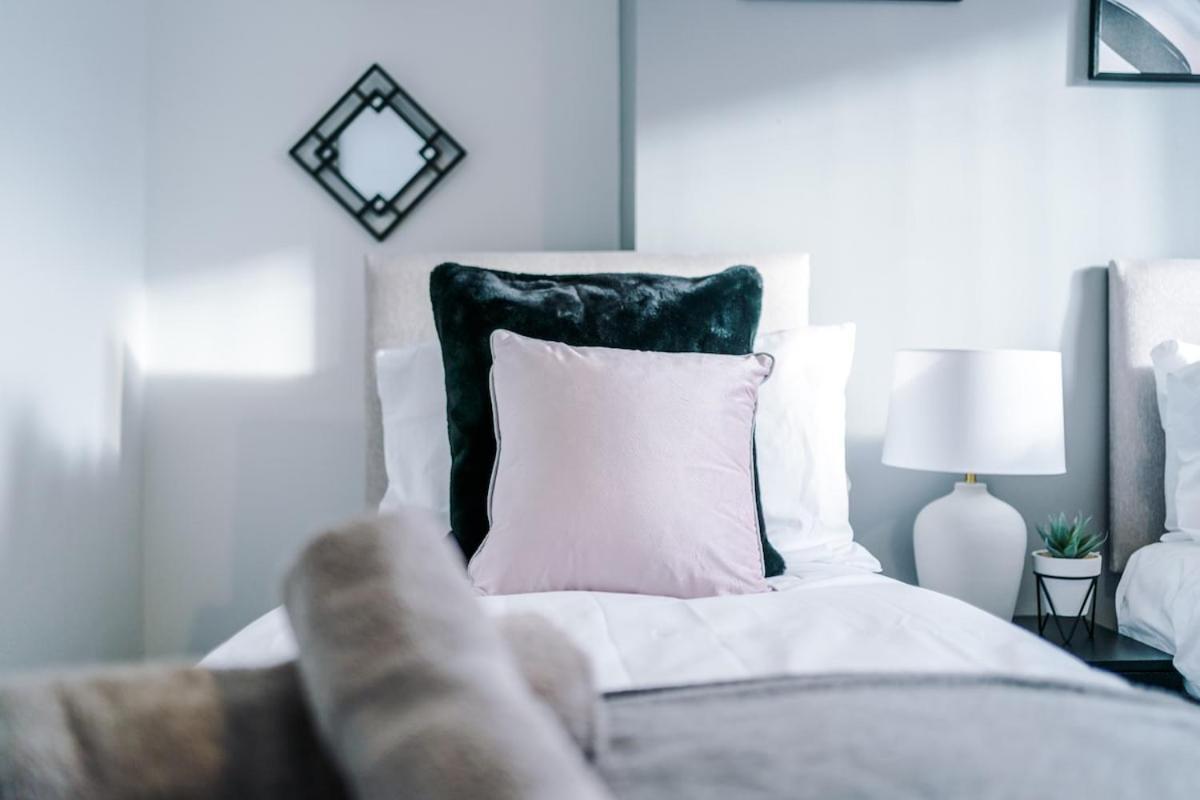 Stylish Three Bedroom House In By Eason Stays, Ideal For For Weekend Getaways & Business Travellers - With Free Parking! Holiday home Liverpool
