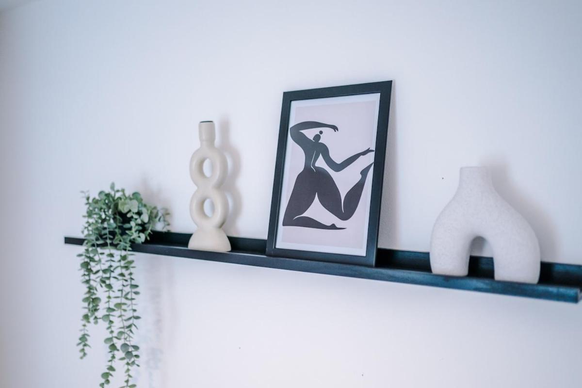 Stylish Three Bedroom House In By Eason Stays, Ideal For For Weekend Getaways & Business Travellers - With Free Parking! Liverpool