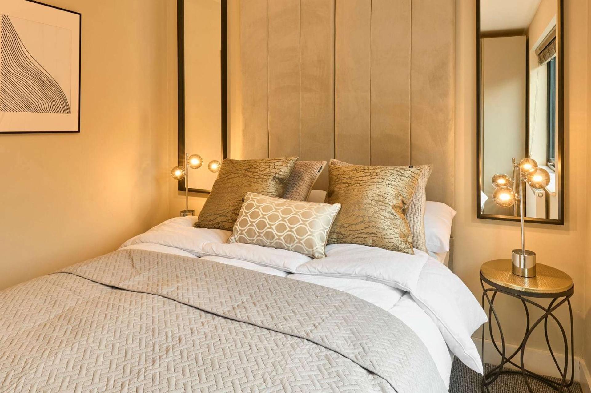 Host & - Chic Townhouse By The Docks *