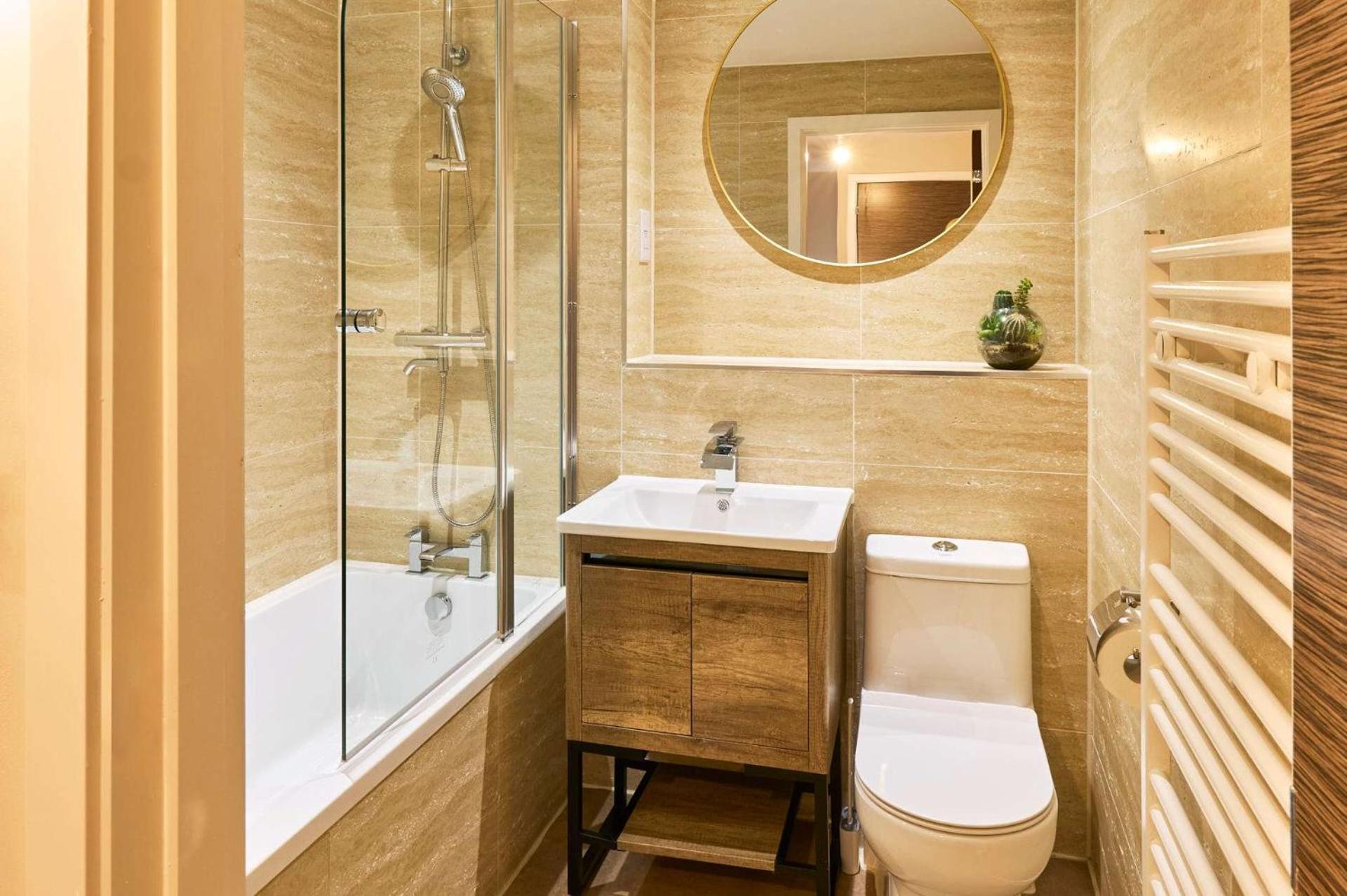 Holiday home Host & - Chic Townhouse By The Docks Liverpool