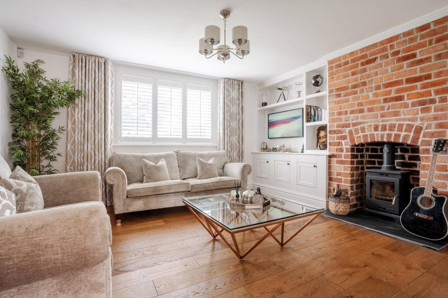 Historic Retreat With Large Garden Free Parking Liverpool