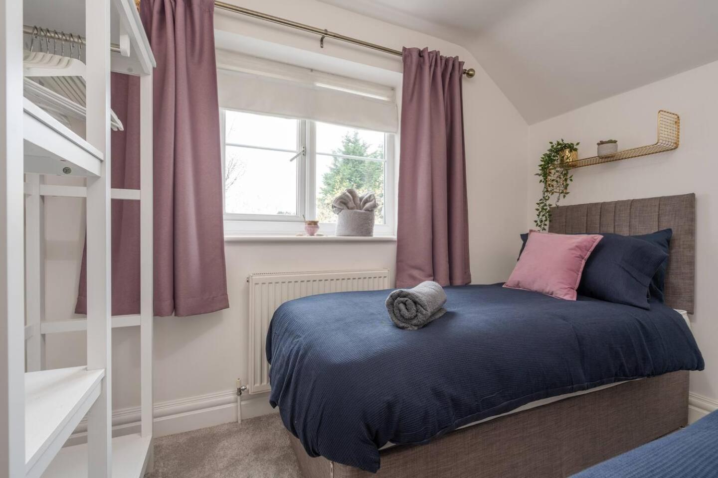Historic Retreat With Large Garden Free Parking * Liverpool