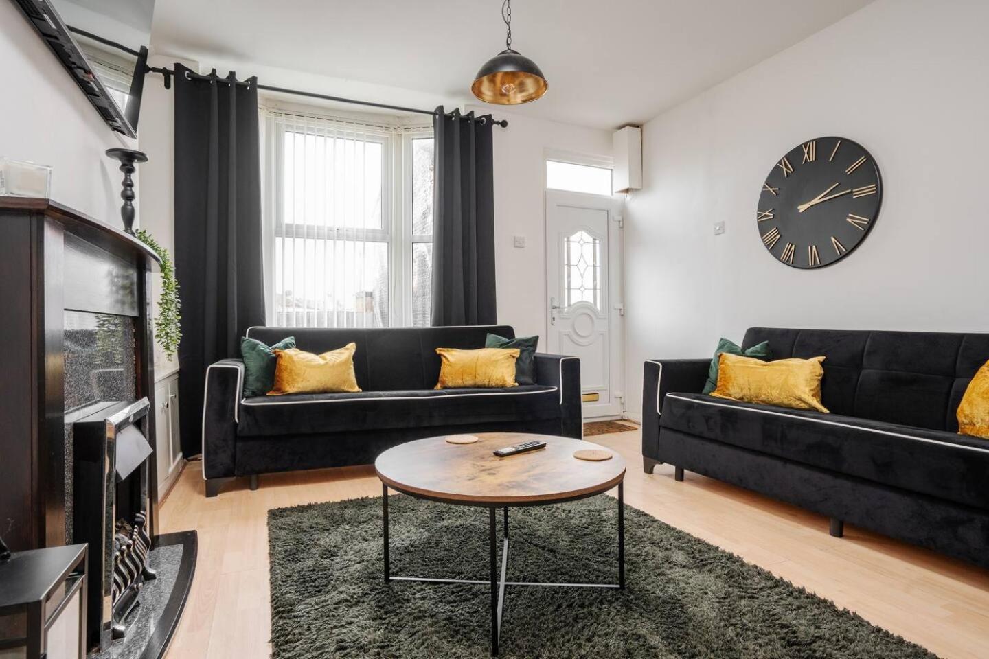 Holiday home Perfect Football Near Lfc Ground *