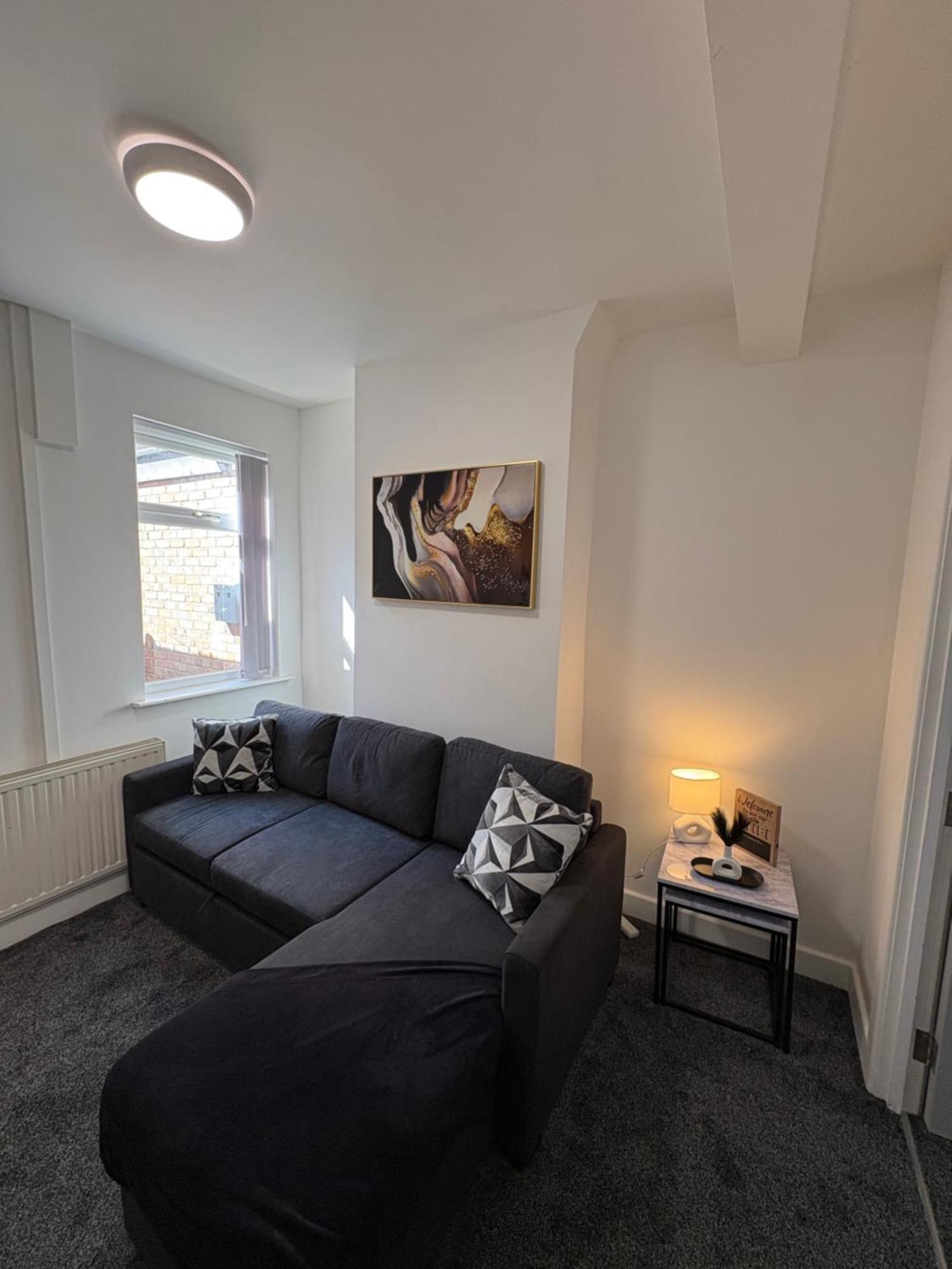 Spacious House - Contractors And Groups Welcome! *