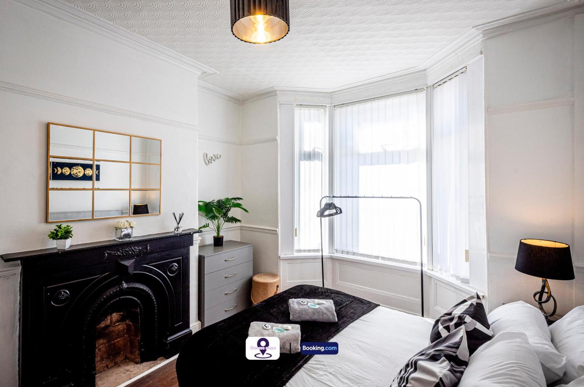 Last-minute Specials L Premium Offers L 4bdr House By Finesse Short Lets & Serviced With Free Wifi Holiday home *