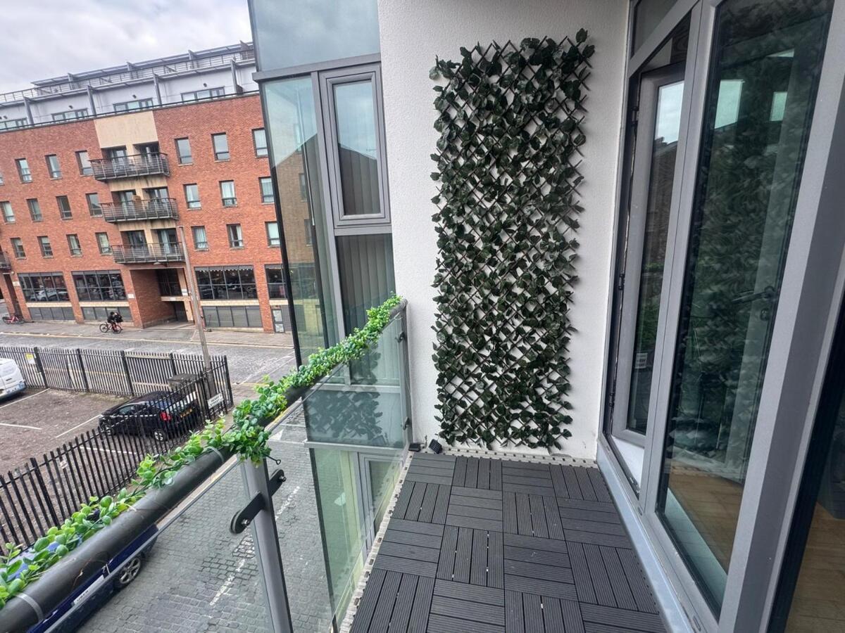 2 Bedroom - Henry St Apartment