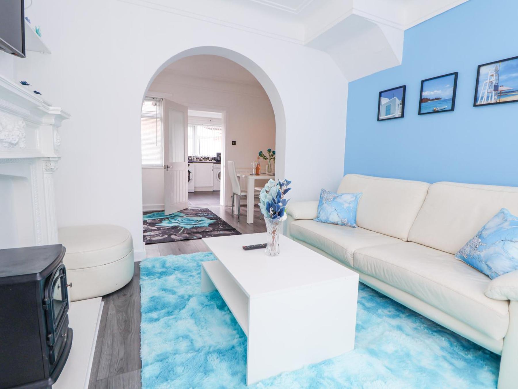 28 Empress Road *