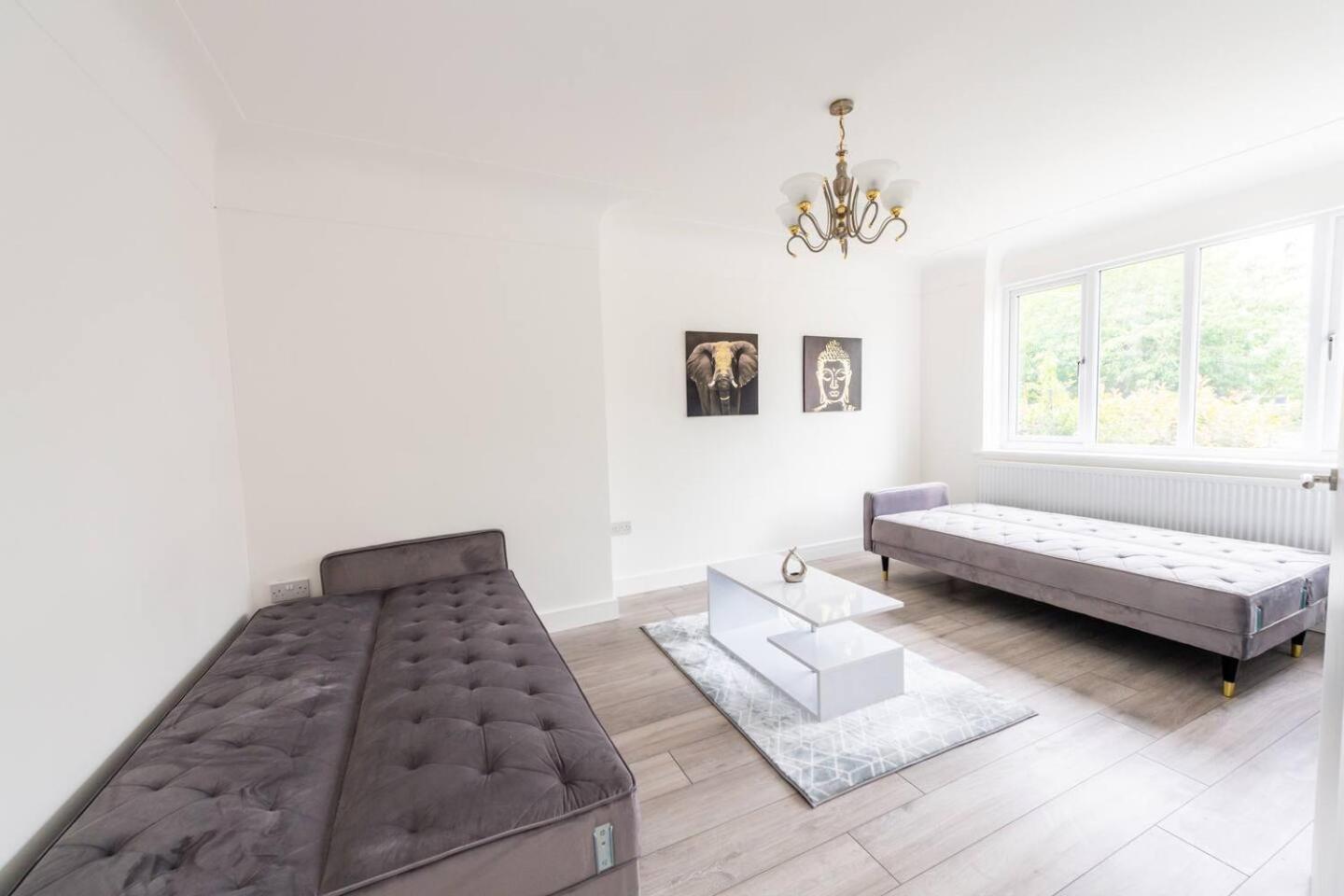 Holiday home Spacious 3-bed By Beatles Attractions & Transport