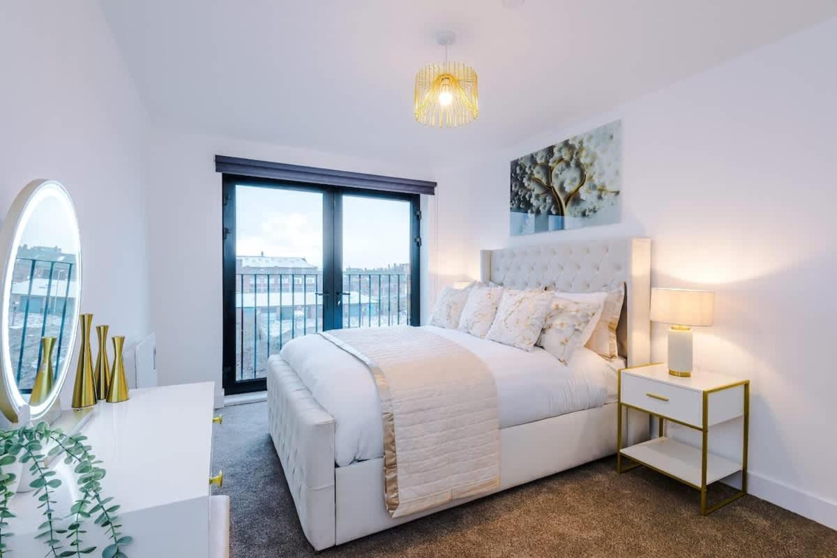 Prestige Point - Flat With Free Parking Apartment