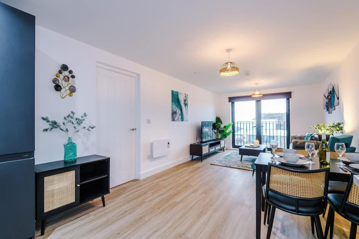 Apartment Prestige Point - Flat With Free Parking *