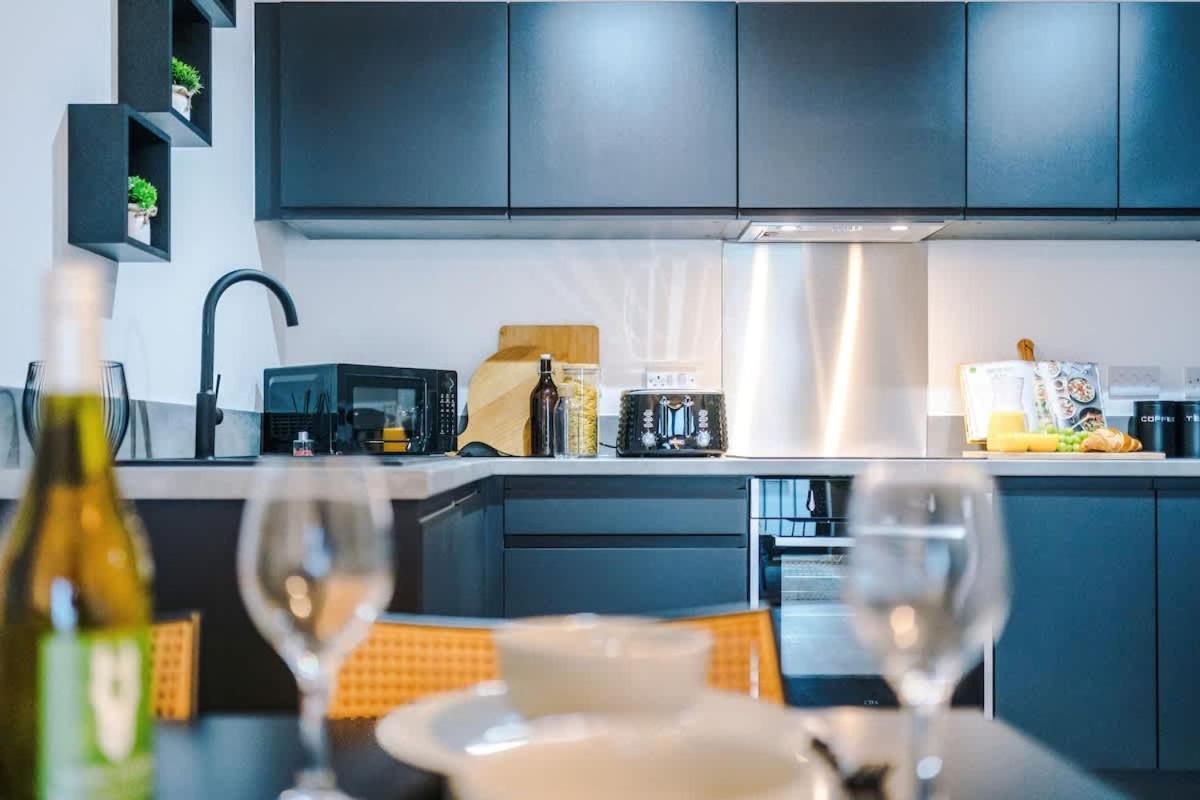 Prestige Point - Flat With Free Parking Liverpool