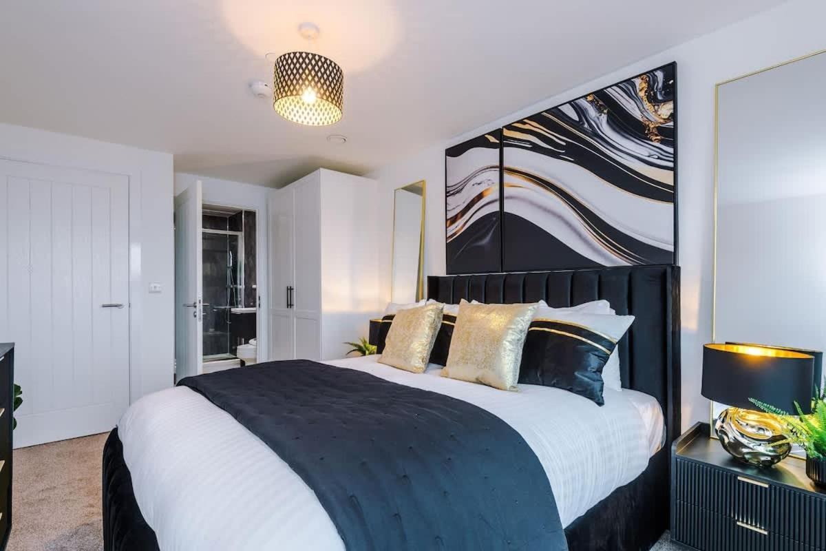 Prestige Point - Flat With Free Parking Apartment *