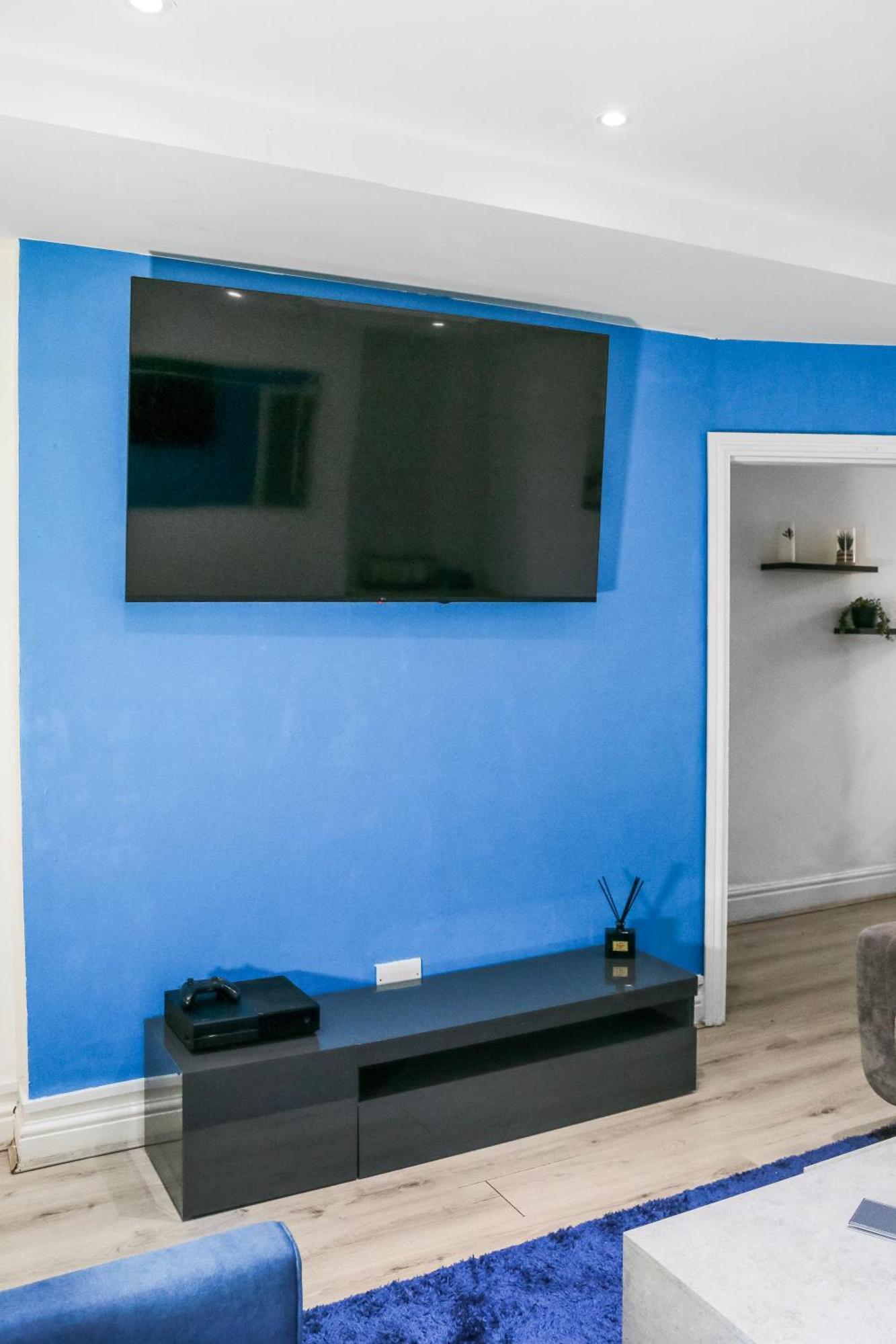Entire For Large Groups, Families, Contractors