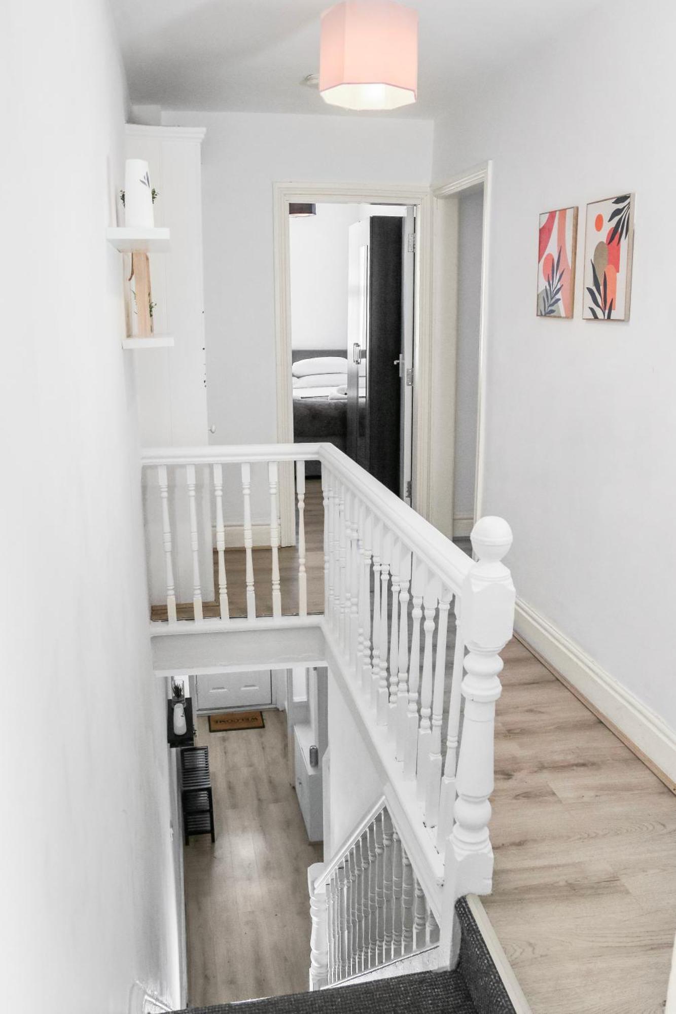 Entire For Large Groups, Families, Contractors Holiday home *