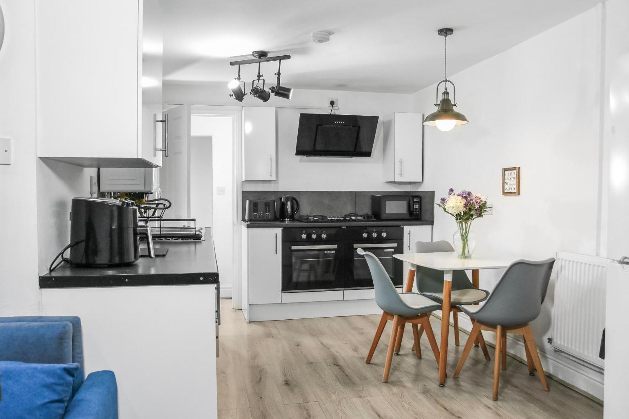 Entire For Large Groups, Families, Contractors Holiday home
