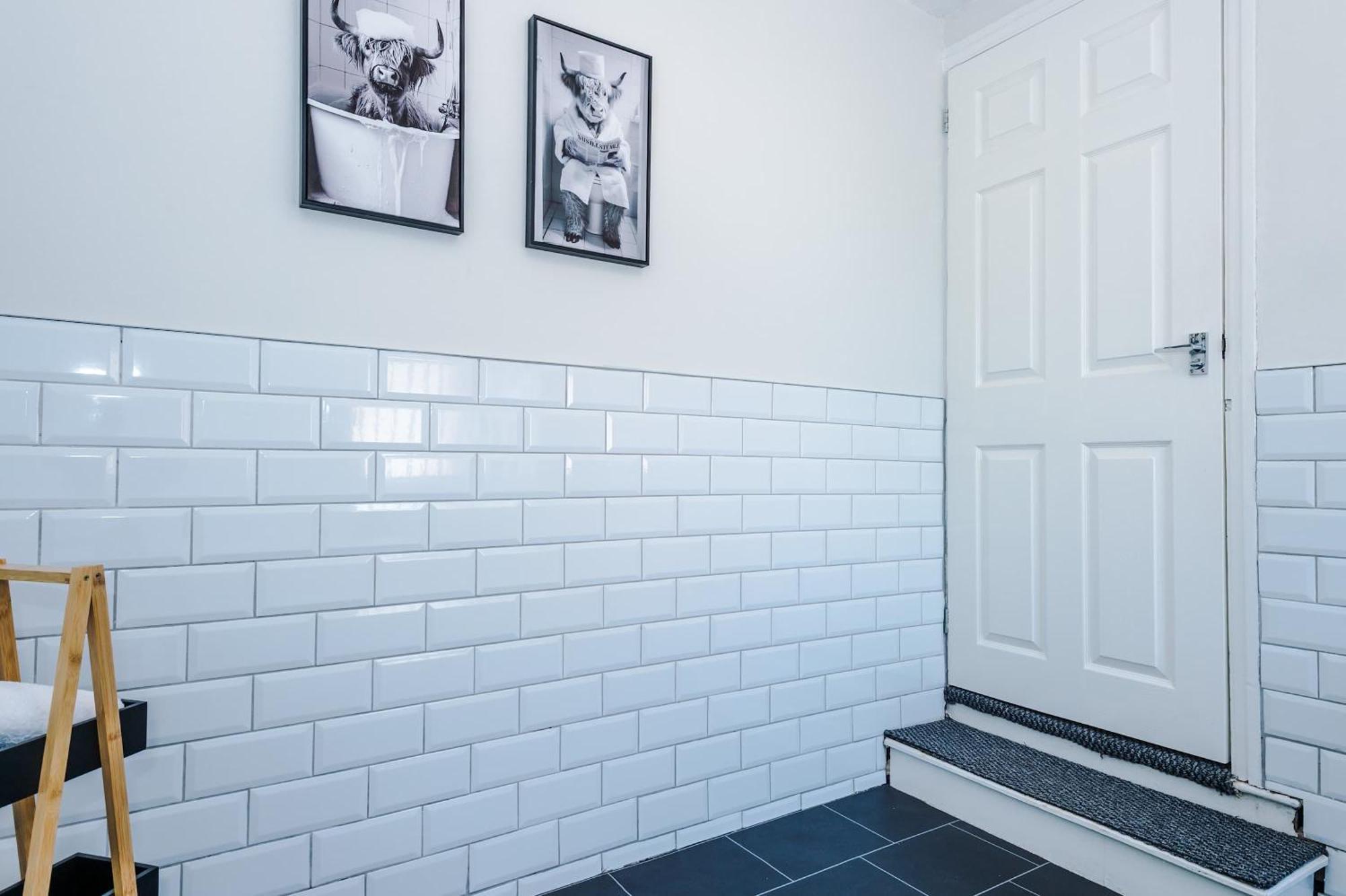 Great 3-bed By 53 Degrees Property, Great For Groups & Business!