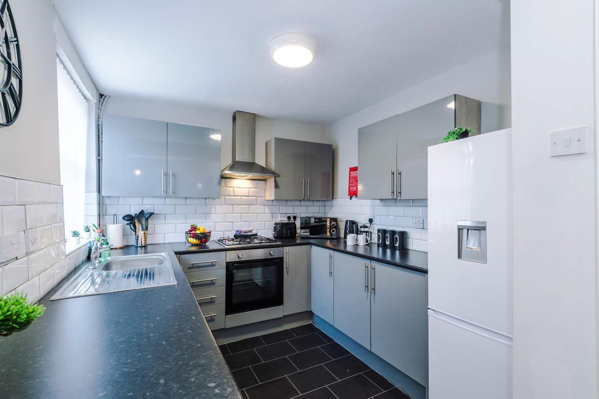 Holiday home Great 3-bed By 53 Degrees Property, Great For Groups & Business! *