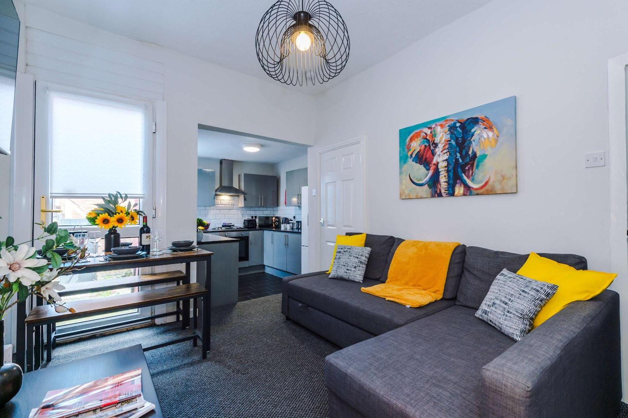 Great 3-bed By 53 Degrees Property, Great For Groups & Business!