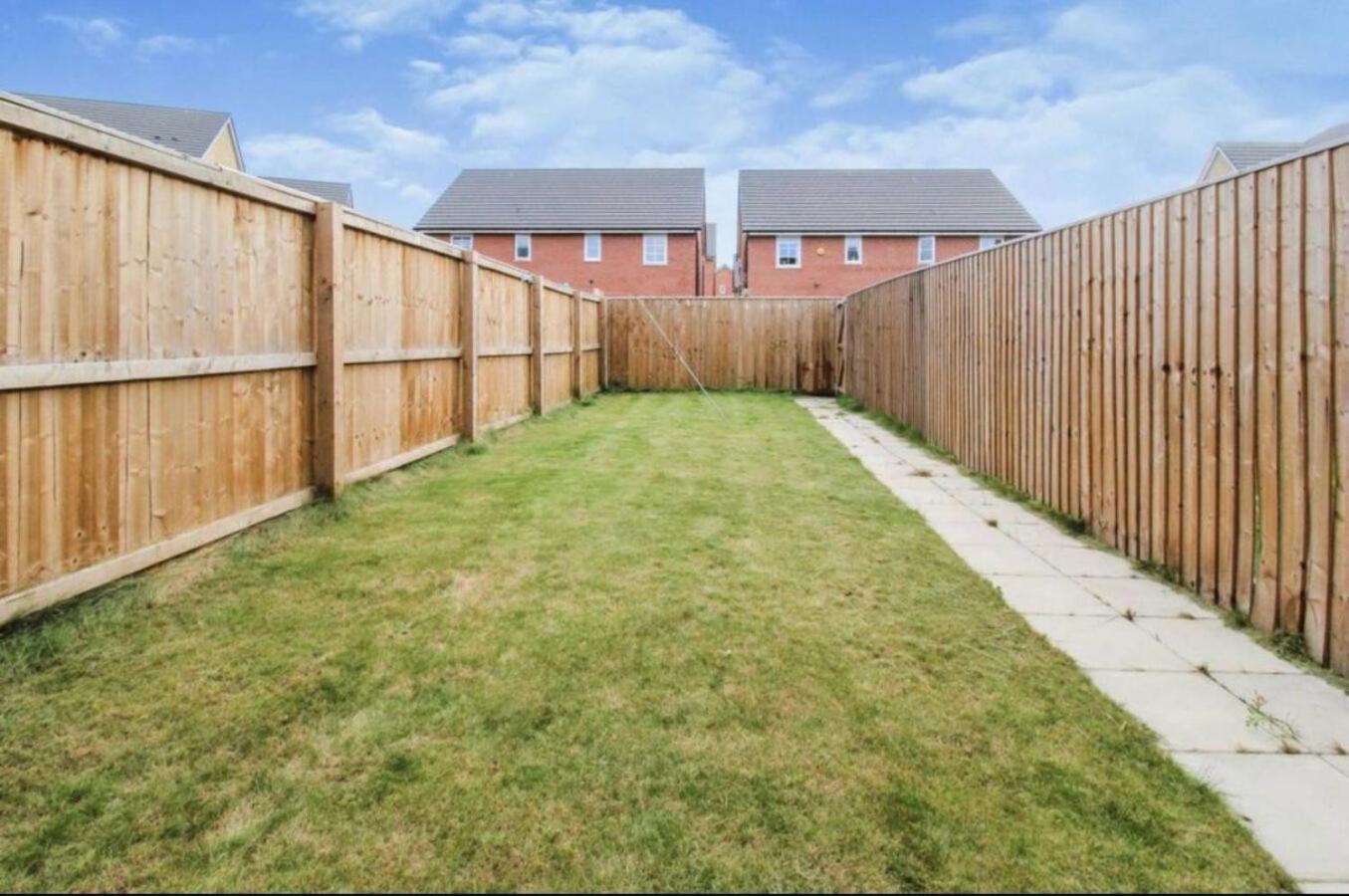 Walk To Airport - Luxury With Ev Charge - Fast Wifi Holiday home Liverpool
