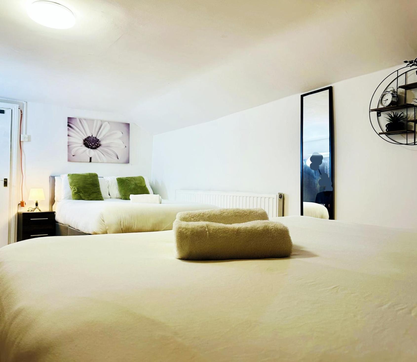 Centre With Tennis Table Apartment *