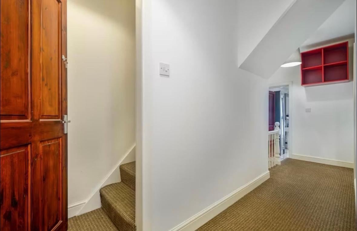 New 6-Bed House Close To Anfield Stadium & City Holiday home *