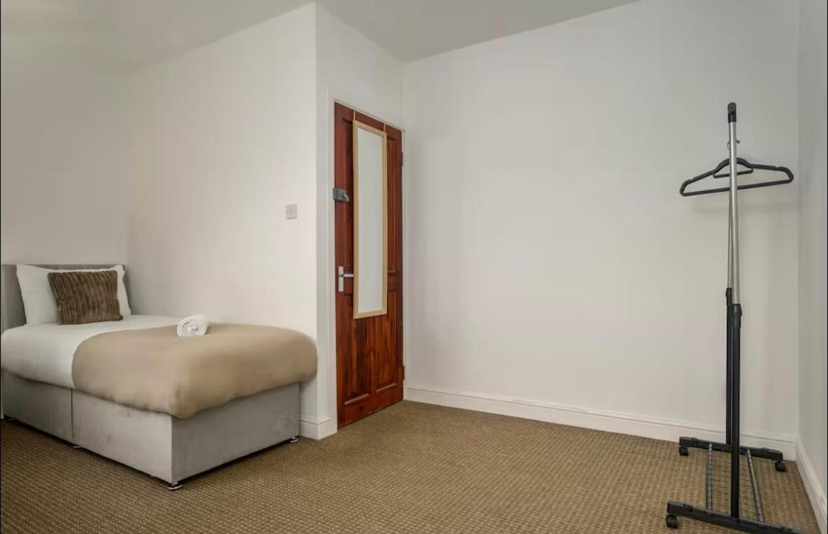 New 6-Bed House Close To Anfield Stadium & City Holiday home